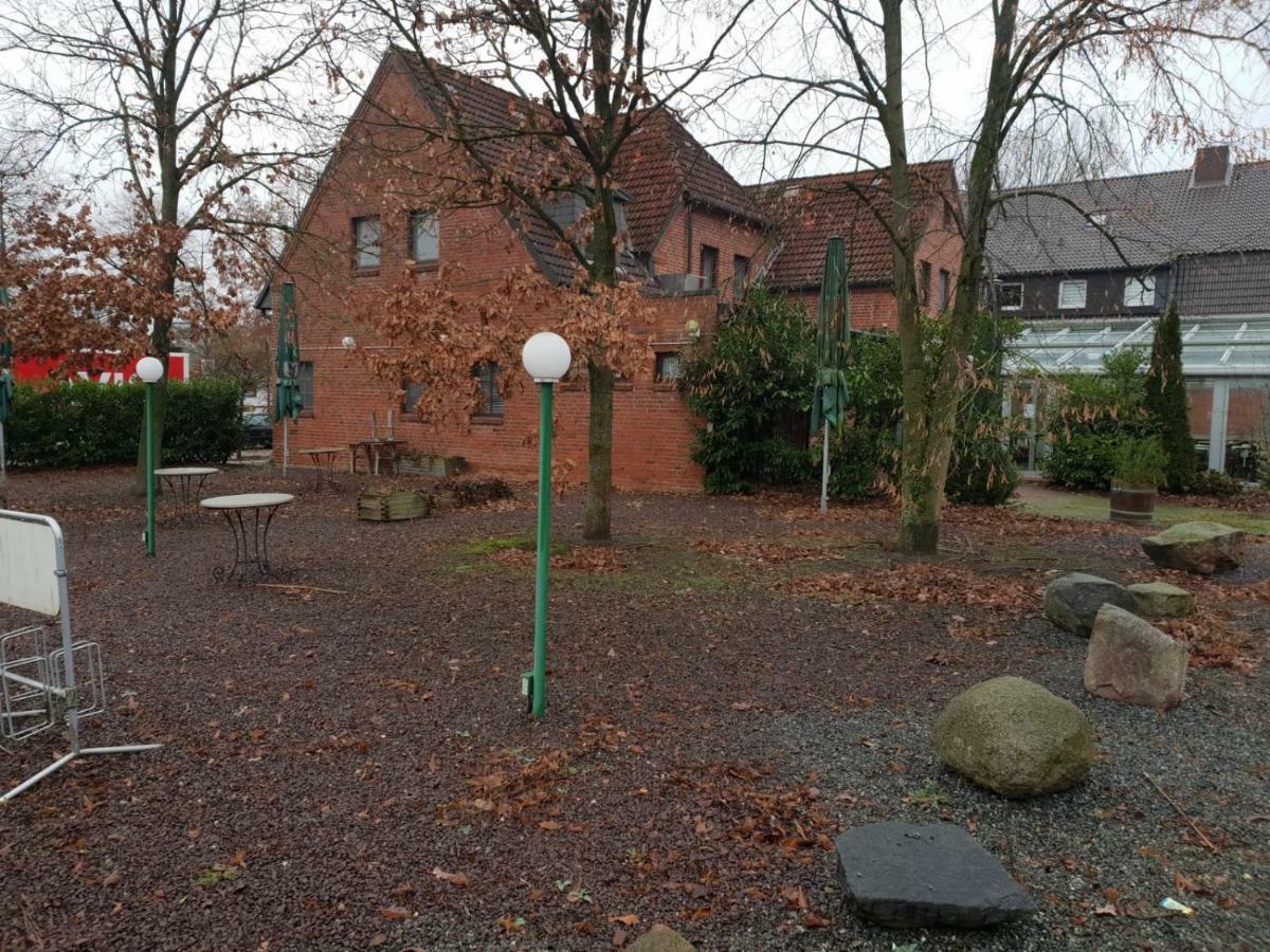 Dorfkrug Grabau Hotell Exteriör bild