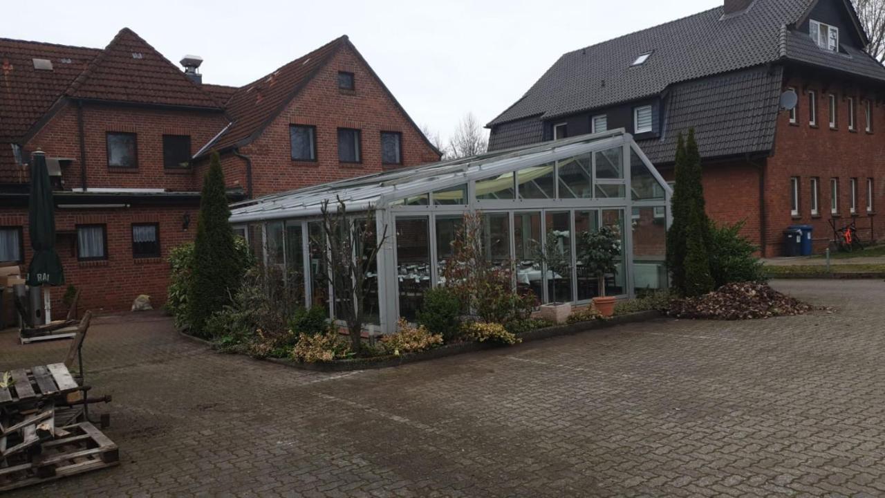 Dorfkrug Grabau Hotell Exteriör bild